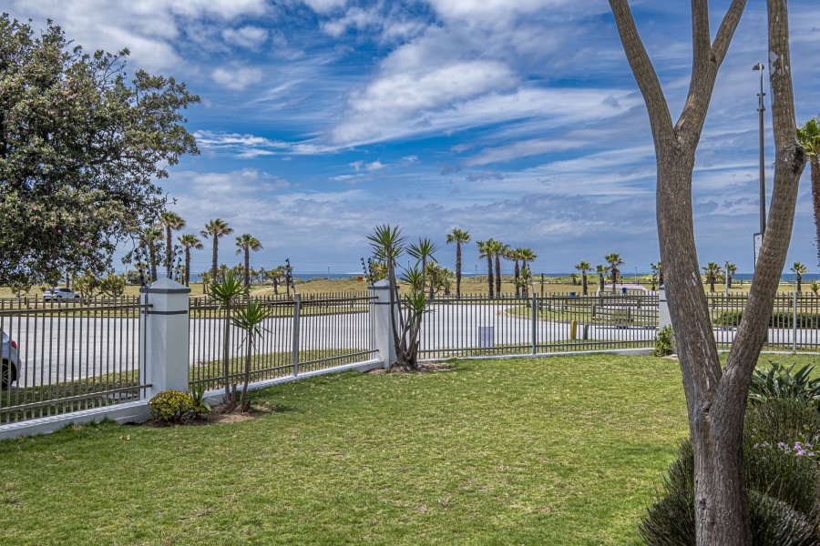 2 Bedroom Property for Sale in Summerstrand Eastern Cape